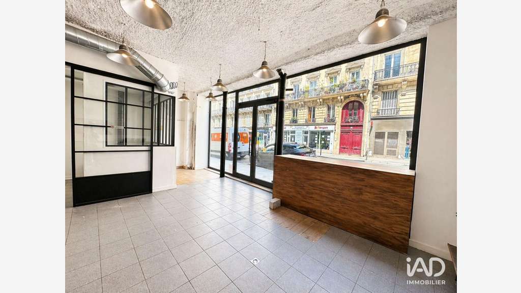 A louer local commercial 150m² à Paris
