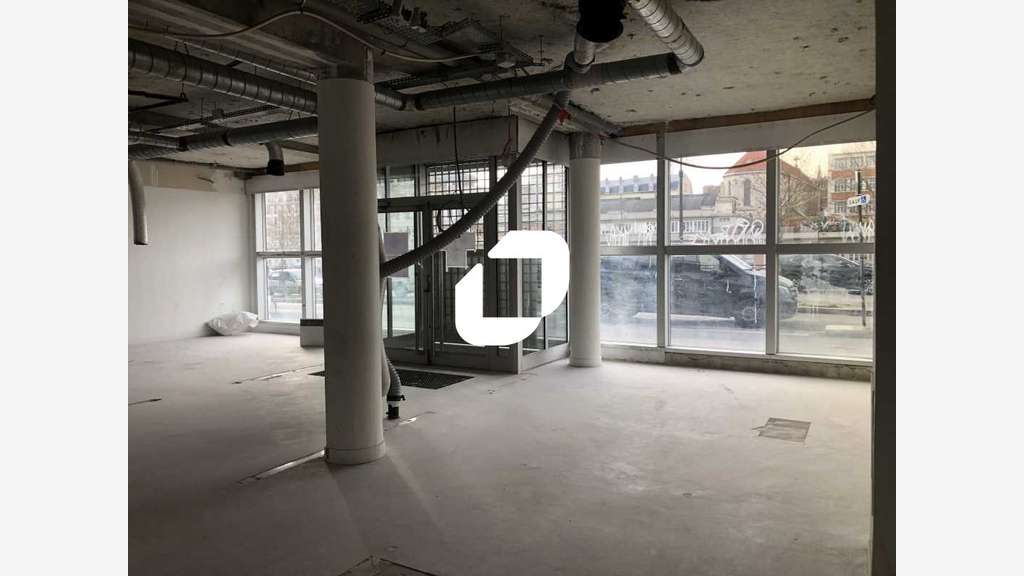 A louer Local commercial 189m² Paris