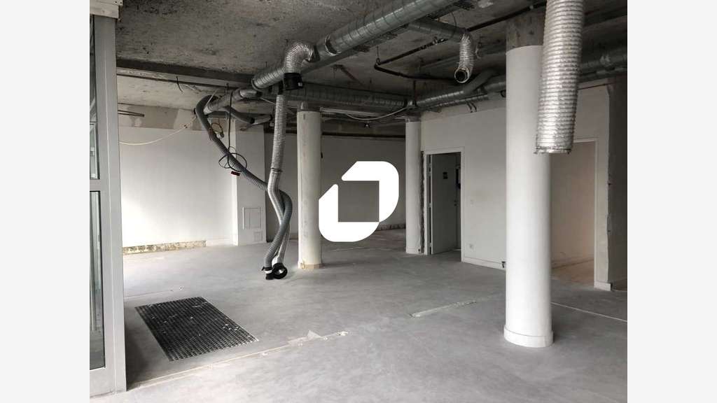 A louer Local commercial 189m² Paris