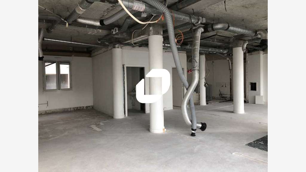 A louer Local commercial 189m² Paris