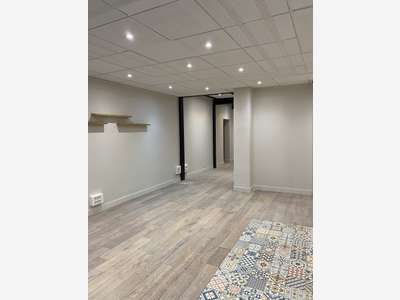 LOCATION PURE LOCAL 81 M² PARIS 10