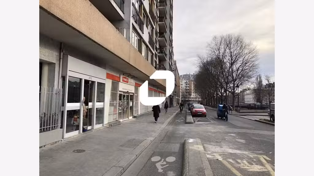 A louer Local commercial 189m² Paris