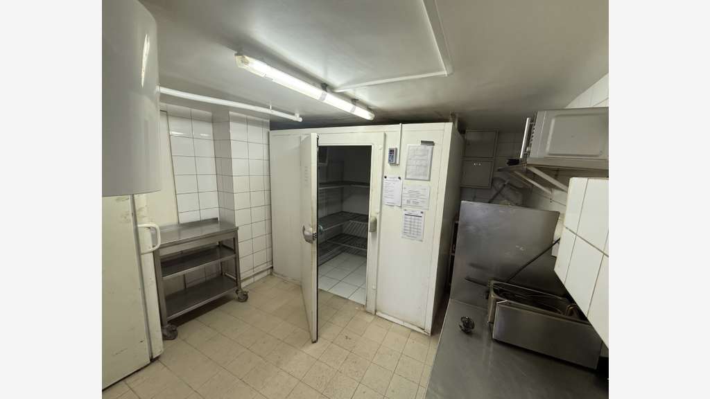 A louer local commercial Paris 11e Rue des Boulets