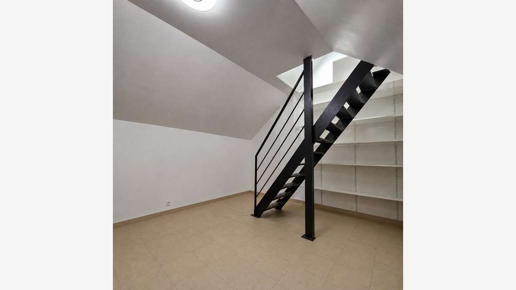 Location pure 76 m² rue du Faubourg St Antoine