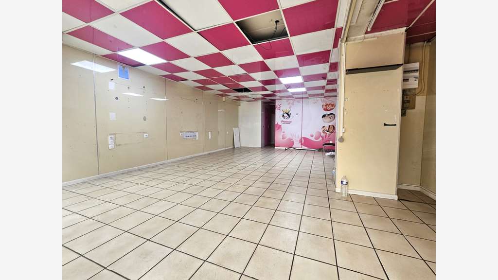 Location pure 76 m² rue du Faubourg St Antoine