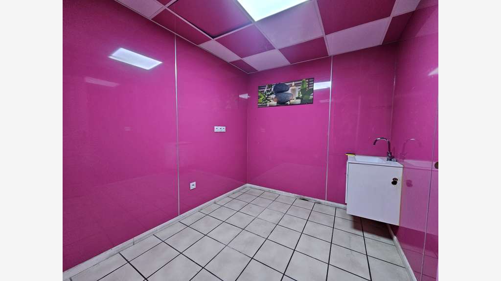 Location pure 76 m² rue du Faubourg St Antoine