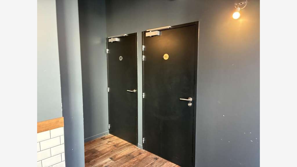 Location local d'exception 211m² à Paris 11e
