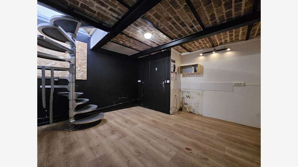 Location pure boutique 57m² Faidherbe 75011
