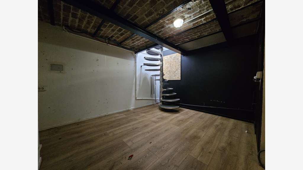 Location pure boutique 57m² Faidherbe 75011