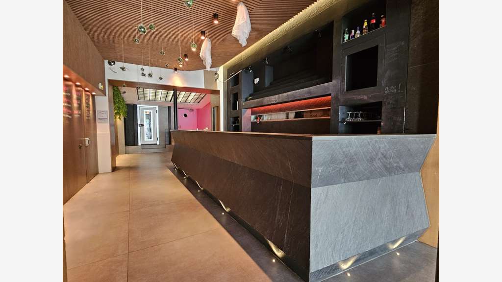 Location pure boutique 101m² rue Oberkampf 75011