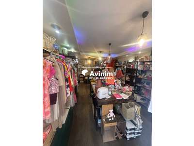 Location Locaux commerciaux - Boutiques à Paris 11e