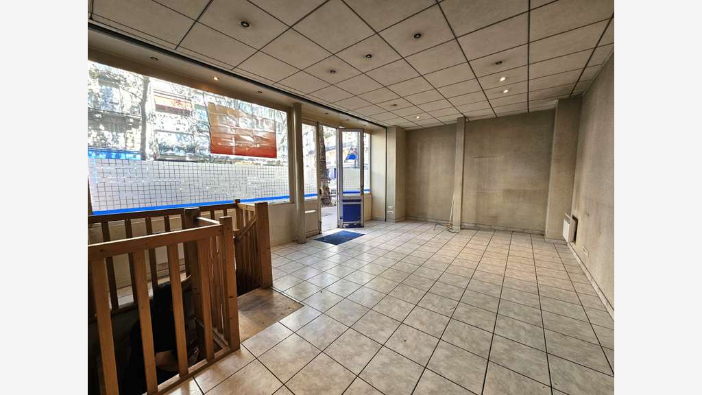 Location boutique Village Faidherbe 75011 Paris
