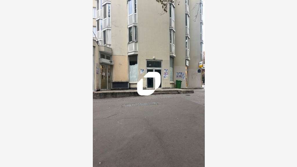 A louer Local commercial 76m² Paris