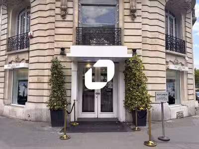 A louer Local commercial 373m² Paris