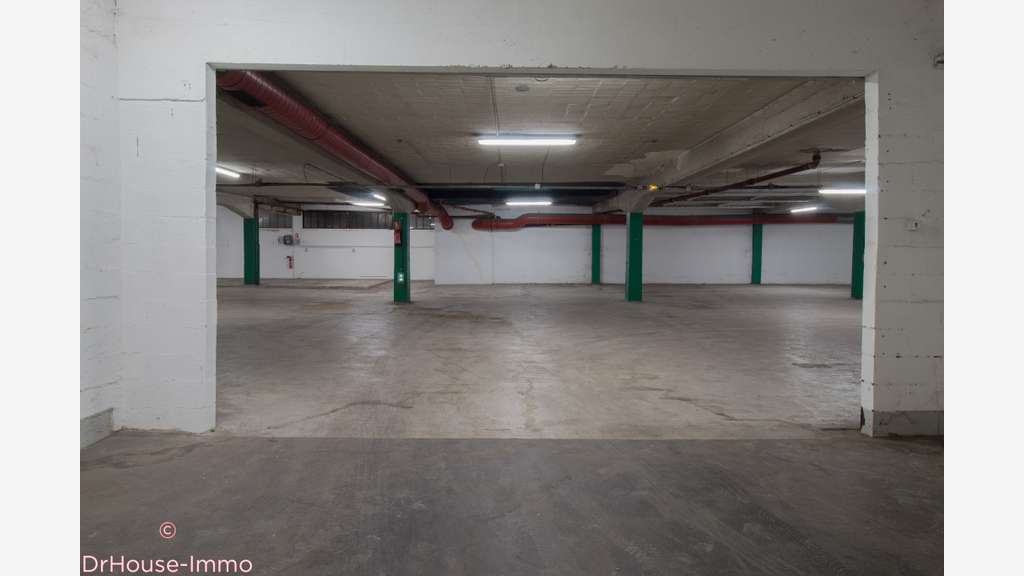 A louer local professionnel XXL 1609m² à Paris 12e