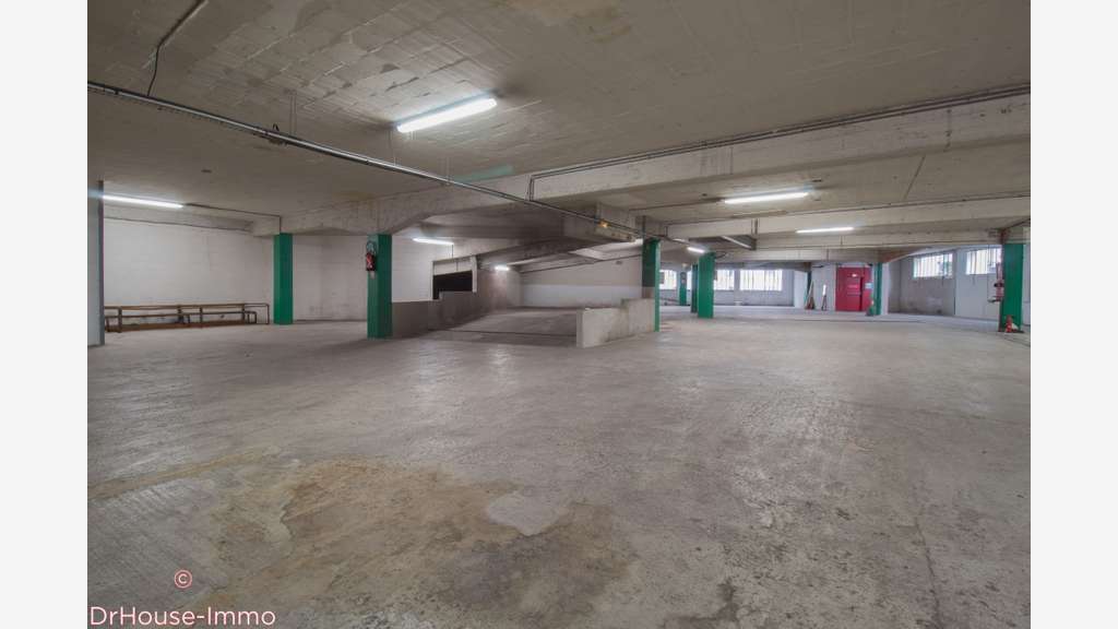 A louer local professionnel XXL 1609m² à Paris 12e