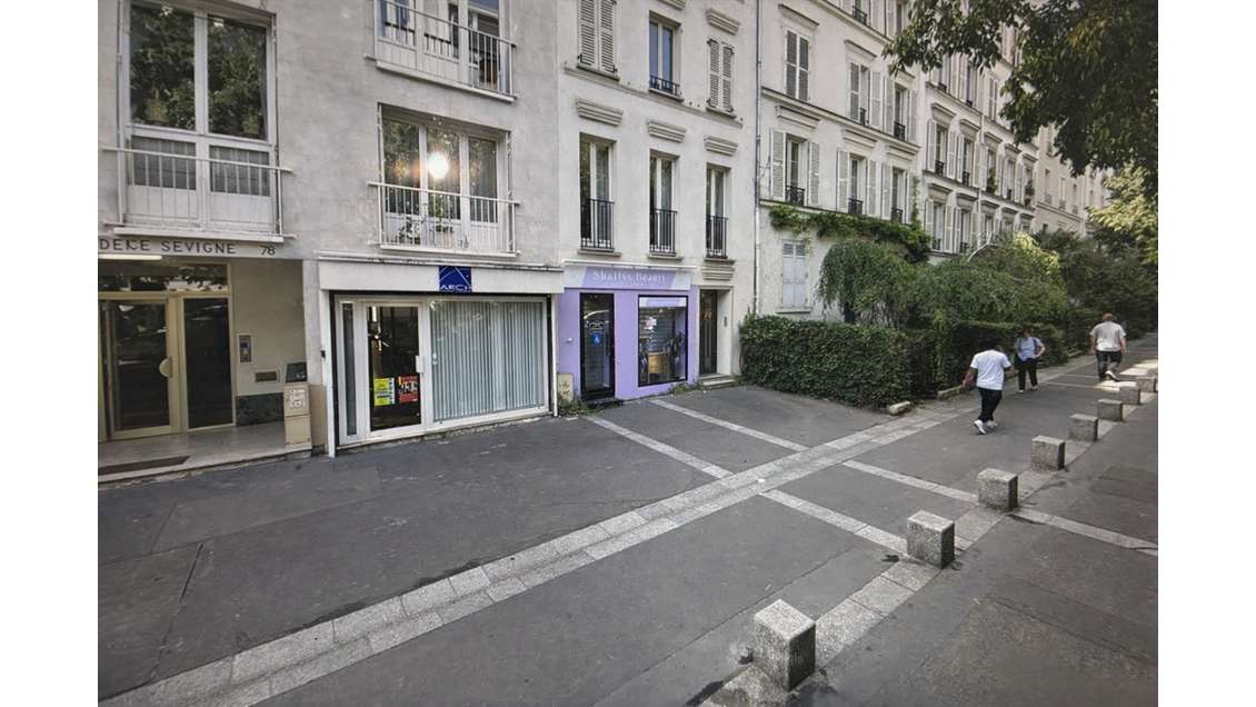 Location pure local commercial 50m² à Paris 75012