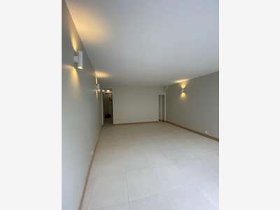 Boutique rénovée de 48m² à louer à Paris 75012