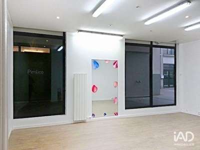 A louer local commercial de 97m² à Paris 75012