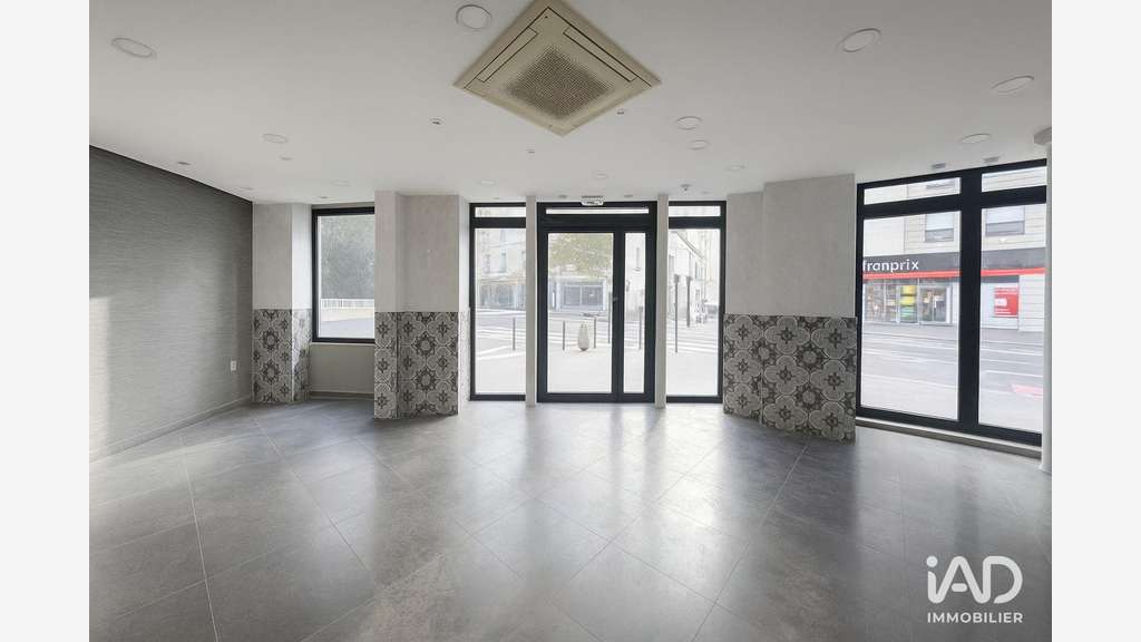 Loue local 135m² à Paris 75012 porte de Charenton
