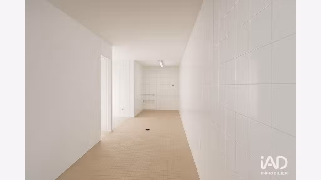 Loue local 135m² à Paris 75012 porte de Charenton