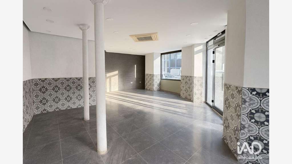 Loue local 135m² à Paris 75012 porte de Charenton