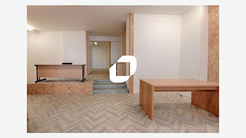 A louer Local commercial 84m² Paris