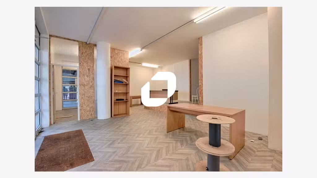 A louer Local commercial 84m² Paris