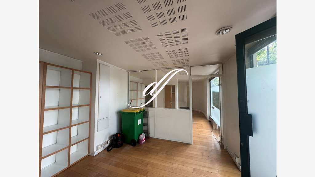Location local commercial 38m² à Montparnasse