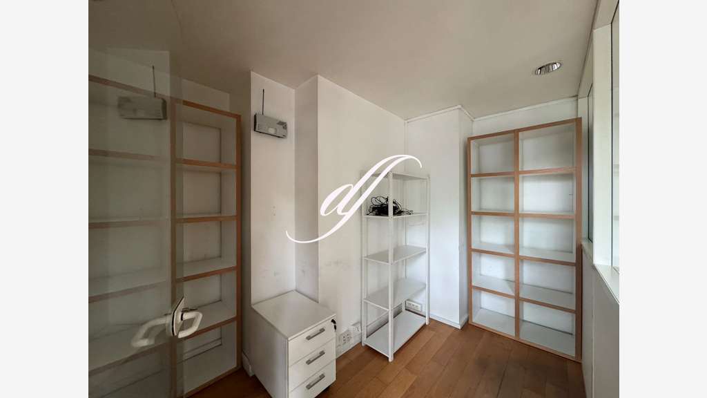 Location local commercial 38m² à Montparnasse