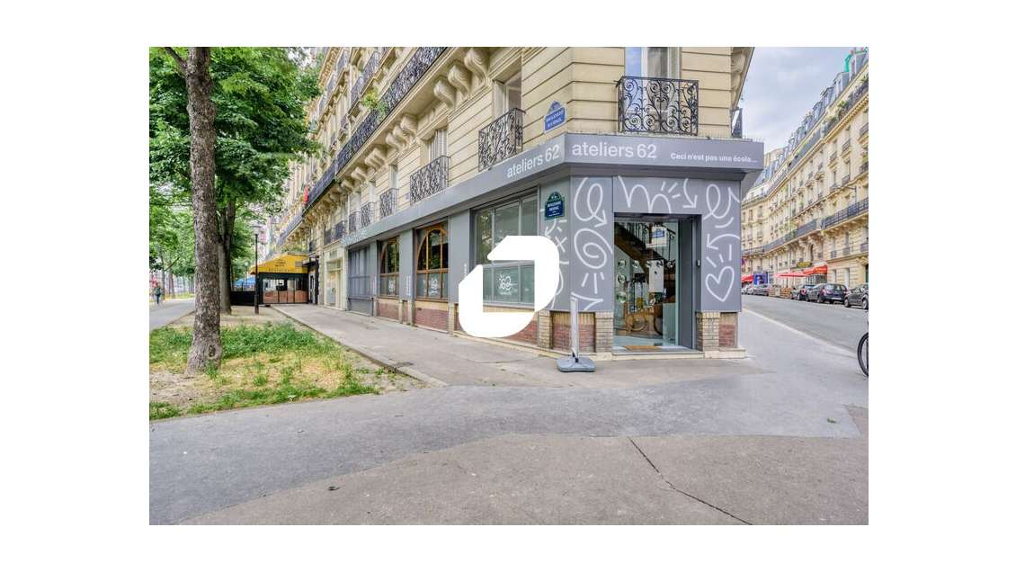 A louer Local commercial 267m² Paris