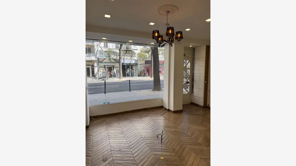 A louer locaux 60m² Rue d'Alesia à Paris 14e