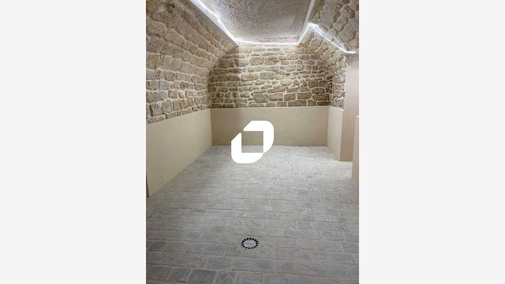 A louer Local commercial 108m² Paris