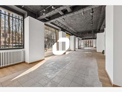 A louer Local commercial 182m² Paris