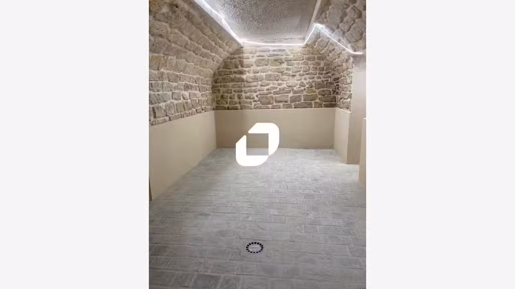 A louer Local commercial 108m² Paris