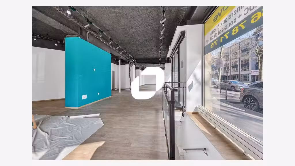 A louer Local commercial 182m² Paris