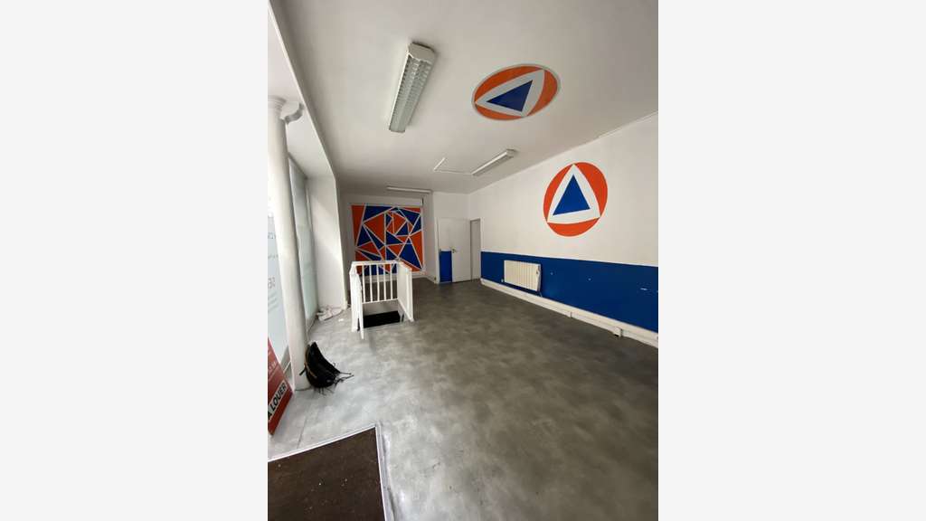 Local commercial 75m² Paris 15e Alleray Procession