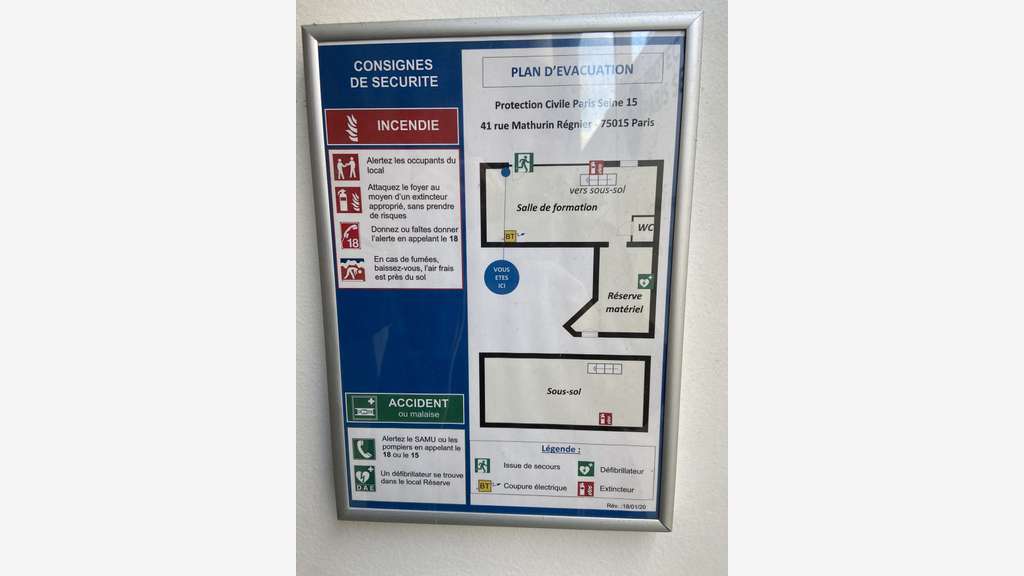 Local commercial 75m² Paris 15e Alleray Procession