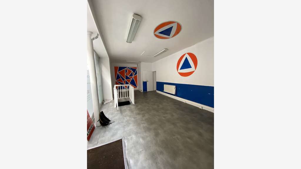Local commercial 75m² Paris 15e Alleray Procession