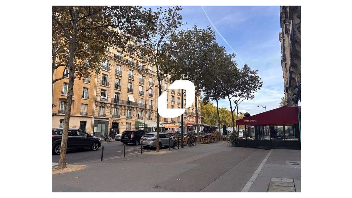 A louer Local commercial 105m² Paris