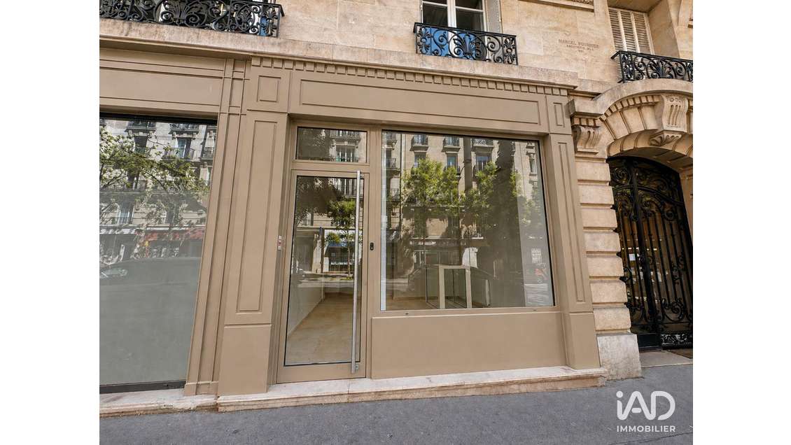 A louer local commercial 73m² à Paris 15e F. Faure
