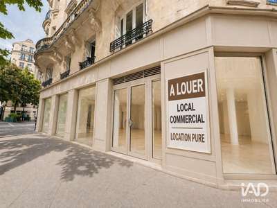 A louer local commercial d’angle 75m² à Paris 15e