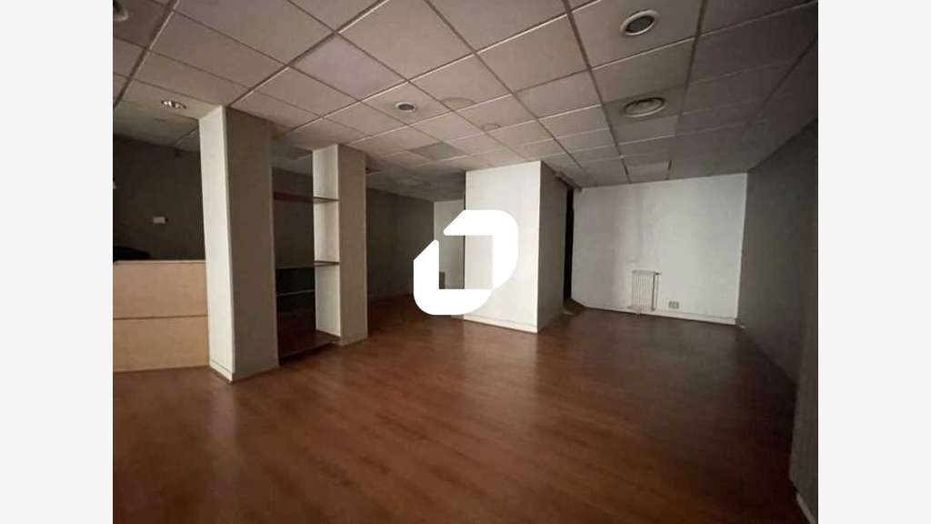 A louer Local commercial 137m² Paris