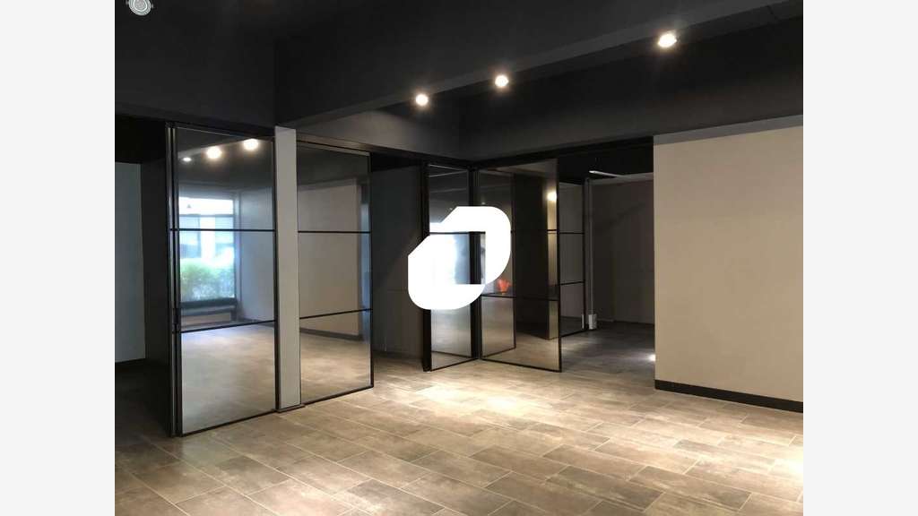 A louer Local commercial 345m² Paris