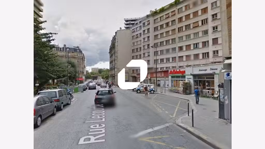 A louer Local commercial 117m² Paris