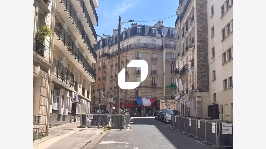 A louer Local commercial 356m² Paris