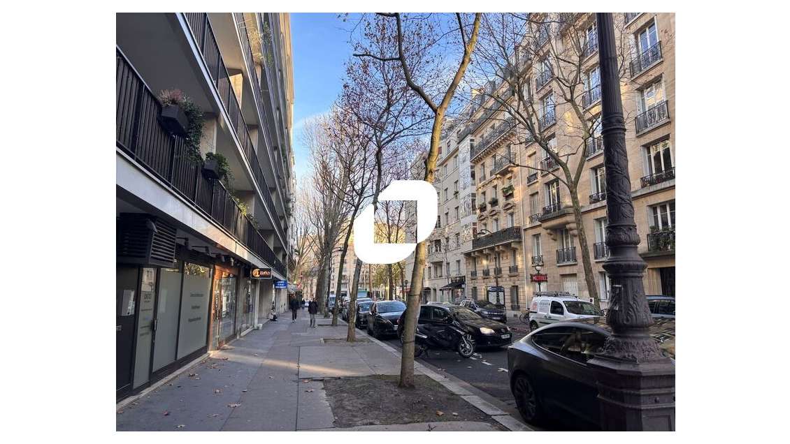 A louer Local commercial 132m² Paris