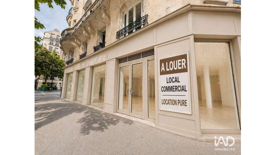 A louer local commercial 335m² à Paris 16ème