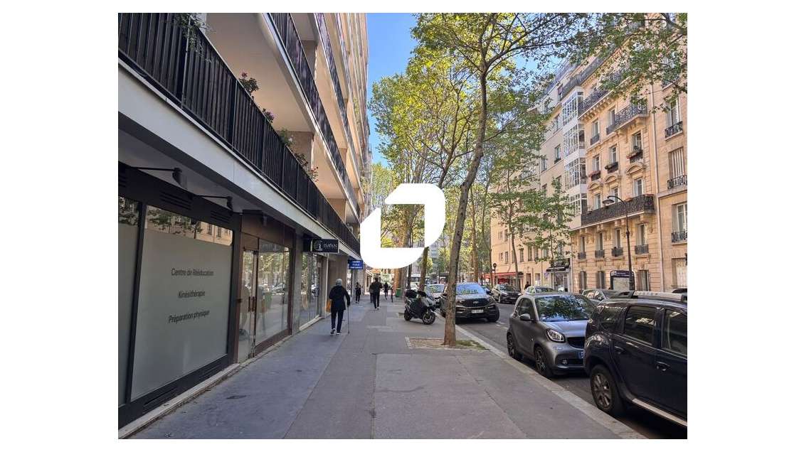 A louer Local commercial 132m² Paris
