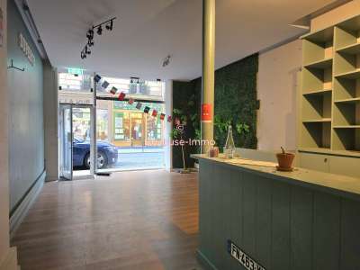 Boutique de prestige 77m² à louer à Paris 75016